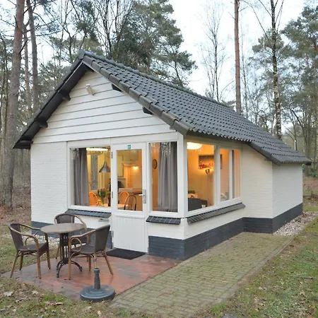 Completely Detached In A Nature Filled Park By A Large Fen * Stramproy