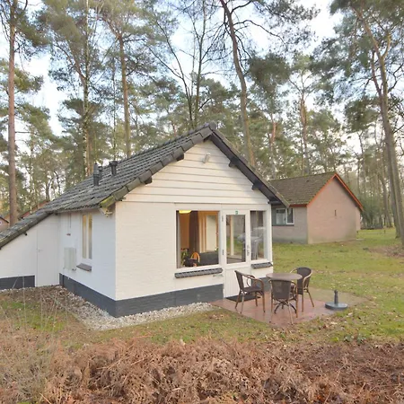 Holiday home Completely Detached In A Nature Filled Park By A Large Fen