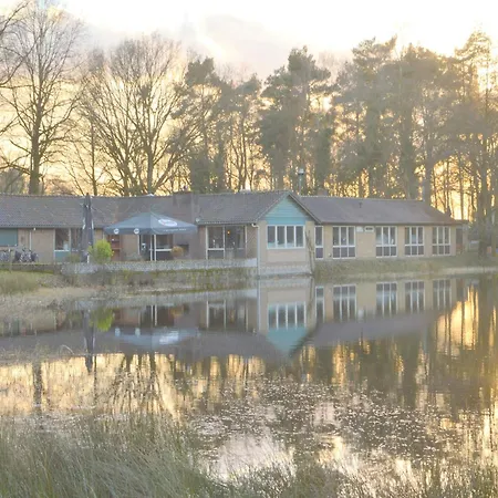 Completely Detached In A Nature Filled Park By A Large Fen Holiday home