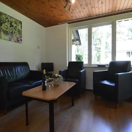 Completely Detached In A Nature Filled Park By A Large Fen Dom wakacyjny *