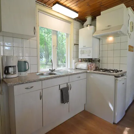 Casa de Férias Completely Detached In A Nature-filled Park By A Large Fen *