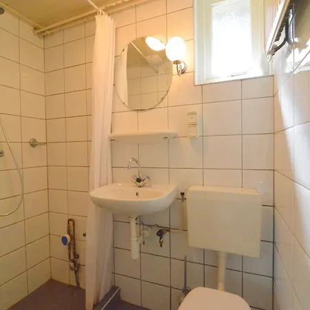 Completely Detached In A Nature-filled Park By A Large Fen בית נופש *